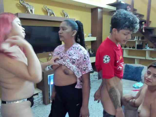 secret-of-roomies webcam