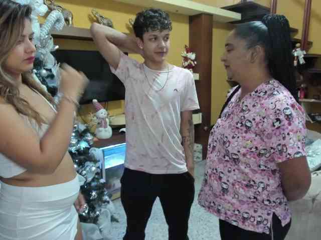 secret-of-roomies secret-of-roomies