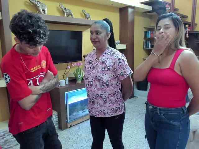 secret-of-roomies webcam