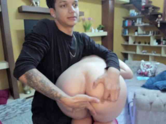 secret-of-roomies webcam