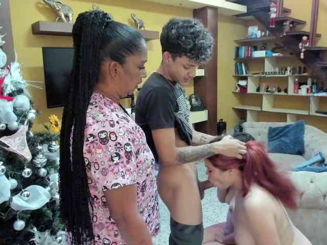 secret-of-roomies webcam