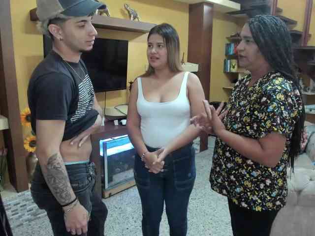 secret-of-roomies webcam