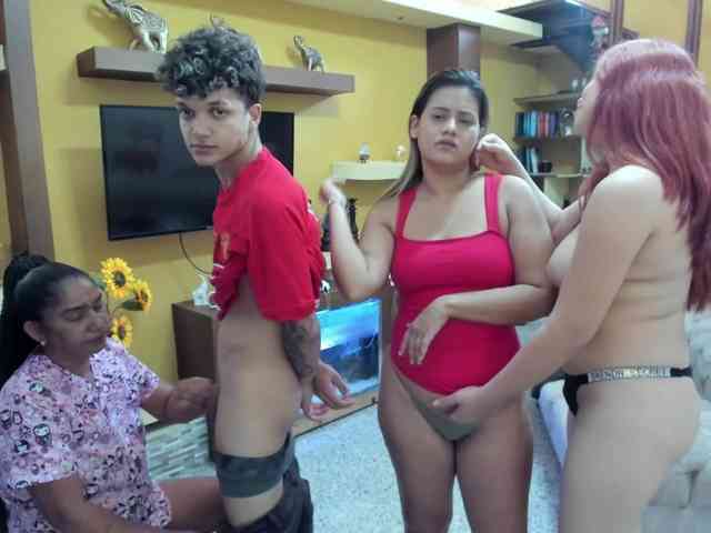 secret-of-roomies webcam