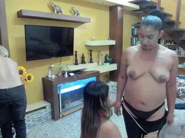 secret-of-roomies webcam