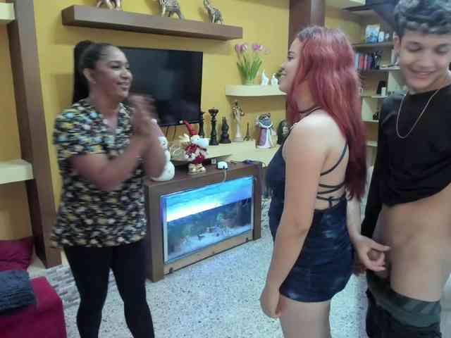 secret-of-roomies webcam