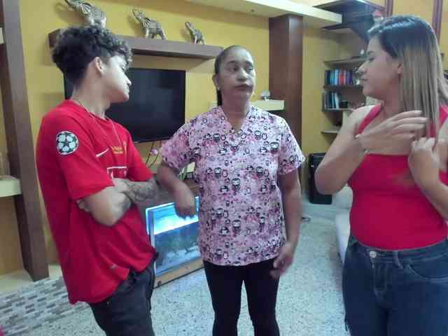 secret-of-roomies webcam