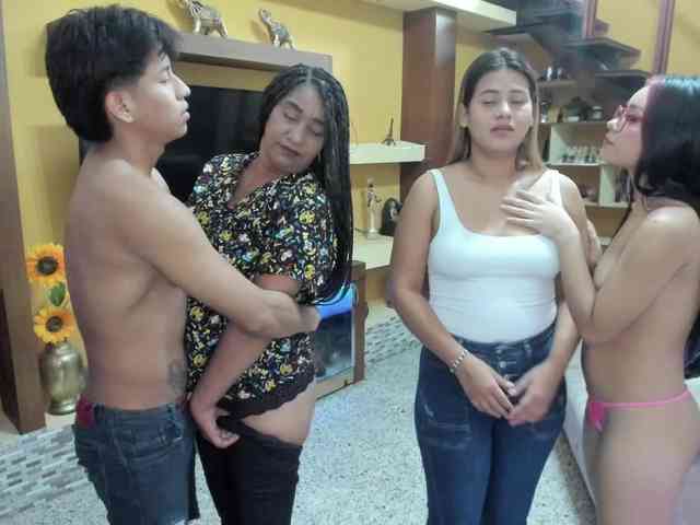 secret-of-roomies webcam