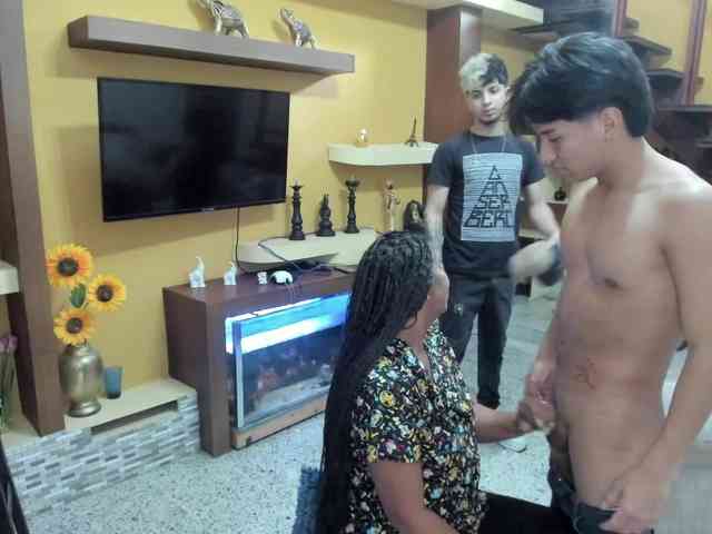 secret-of-roomies webcam