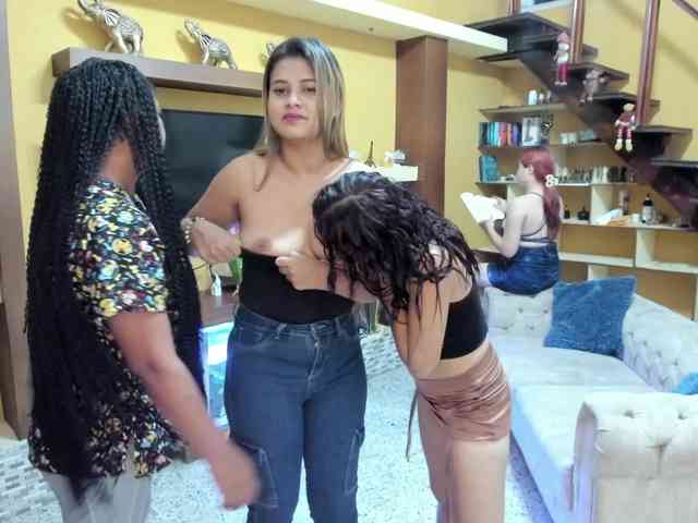 secret-of-roomie... Live Webcam on {site_name}