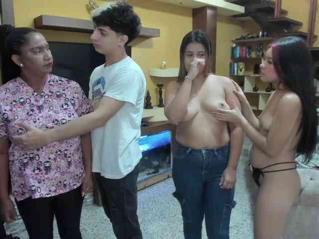 secret-of-roomies webcam