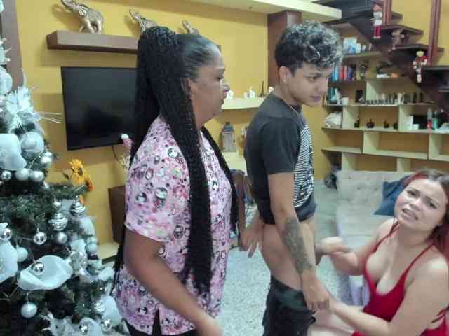 secret-of-roomies webcam