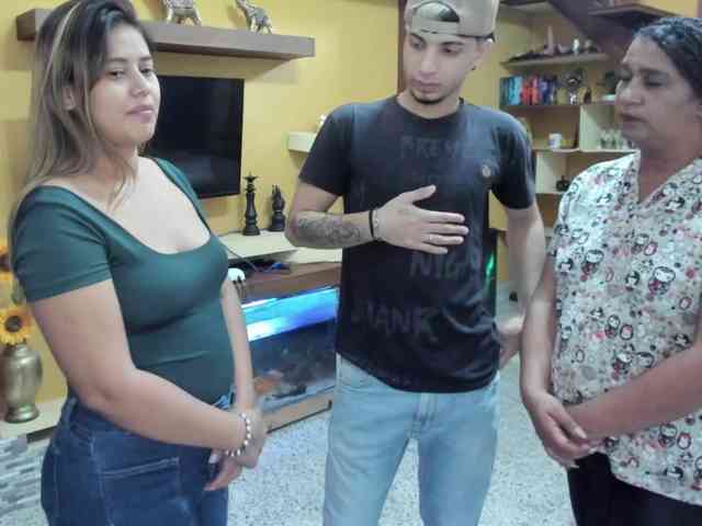 secret-of-roomies webcam