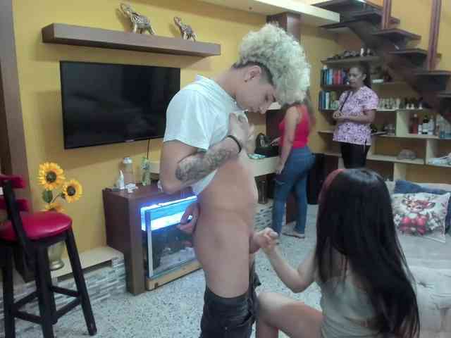 secret-of-roomies webcam