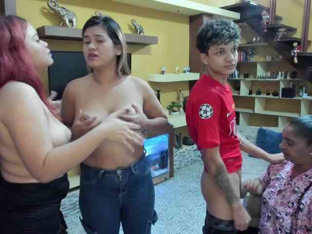 secret-of-roomies webcam