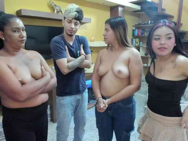 secret-of-roomies webcam