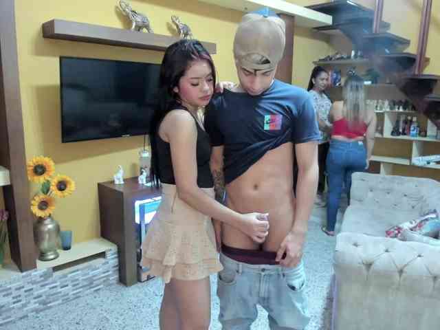 secret-of-roomies webcam