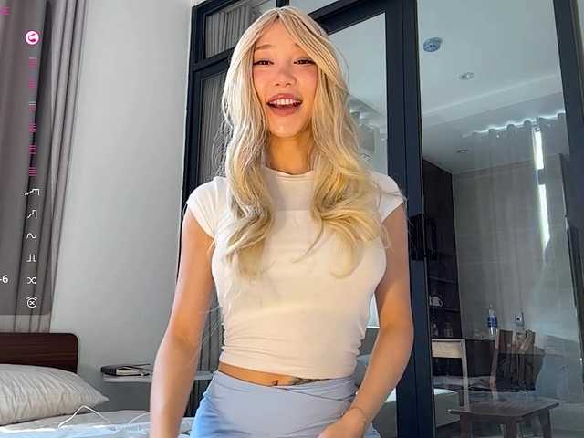 KyungObin's BongaCams show and profile