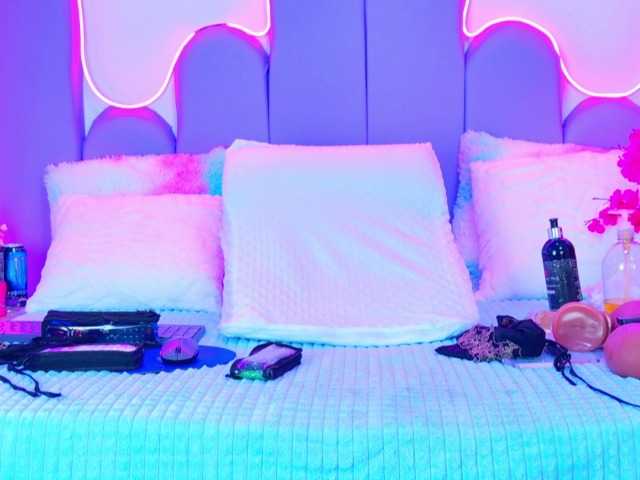 BunnySexyy's BongaCams show and profile