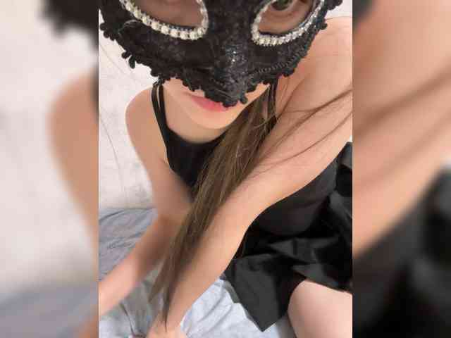 Katrinevoise8 Live Webcam on BongaCams