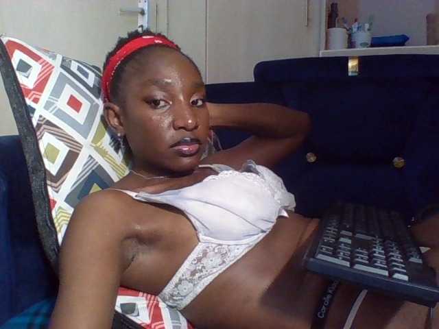 Hornycammy23's BongaCams show and profile