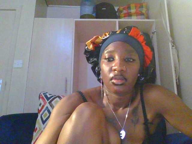 Hornycammy23's BongaCams show and profile