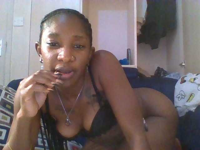 Hornycammy23's BongaCams show and profile