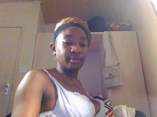 Hornycammy23's BongaCams show and profile