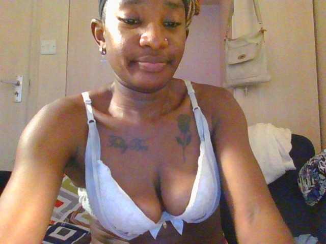 Hornycammy23's BongaCams show and profile