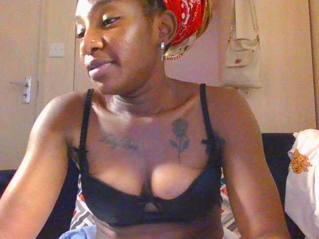 Hornycammy23's BongaCams show and profile