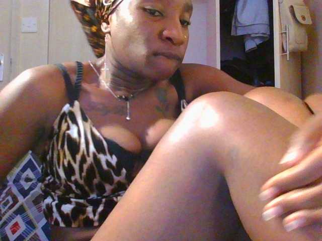 Hornycammy23's BongaCams show and profile