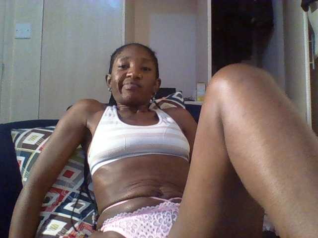 Hornycammy23's BongaCams show and profile