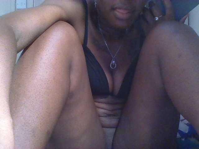 Hornycammy23's BongaCams show and profile