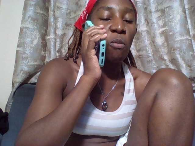 Horny Cammy (Hornycammy23)