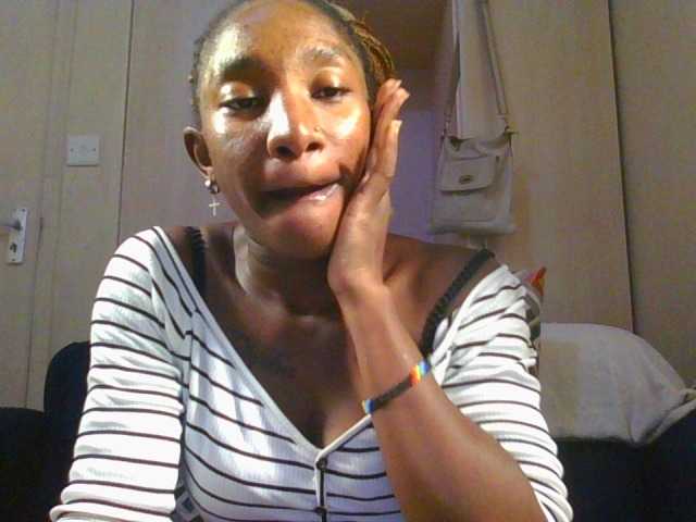 Hornycammy23's BongaCams show and profile