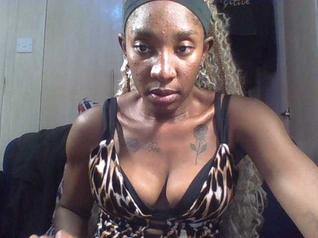 Hornycammy23's BongaCams show and profile