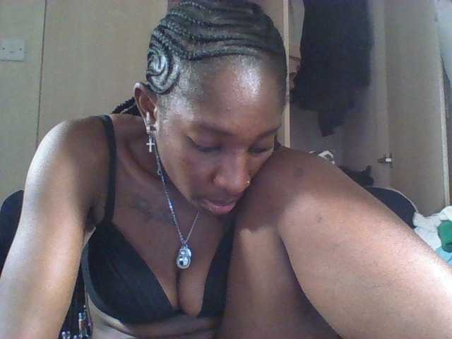 Hornycammy23's BongaCams show and profile