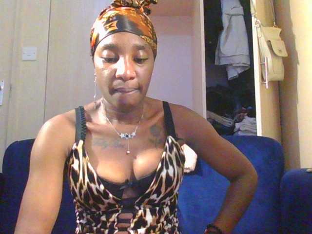 Hornycammy23's BongaCams show and profile