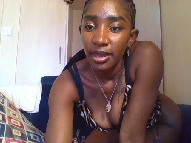 Hornycammy23's BongaCams show and profile