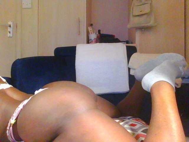 Hornycammy23's BongaCams show and profile