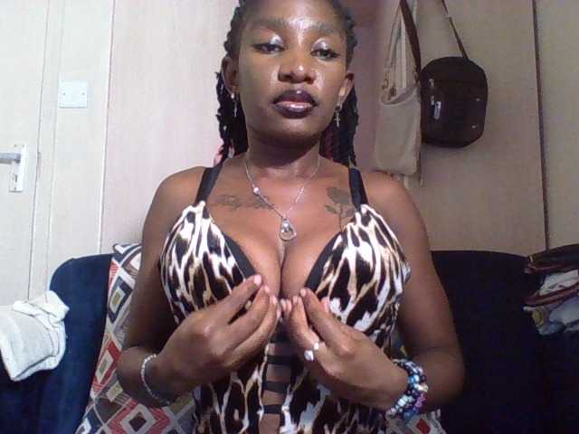 Hornycammy23's BongaCams show and profile