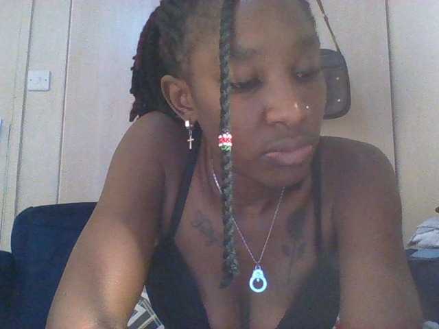 Hornycammy23's BongaCams show and profile