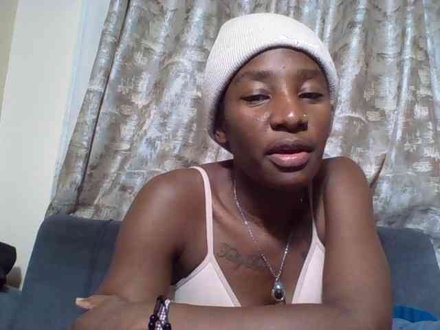 Hornycammy23 Hornycammy23