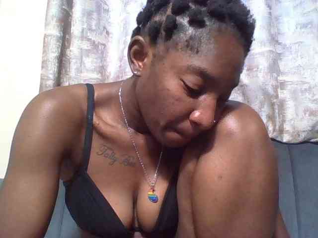 Hornycammy23 Hornycammy23