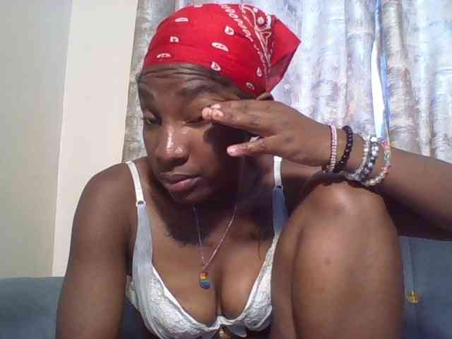 Hornycammy23 Hornycammy23