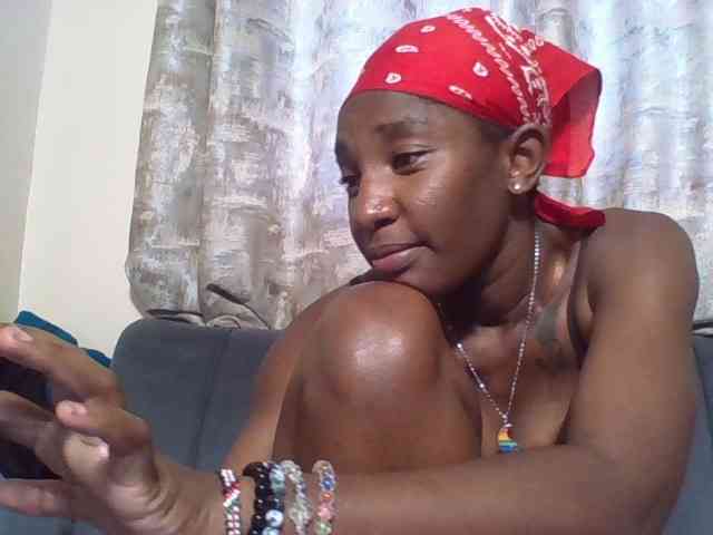 Hornycammy23 Hornycammy23