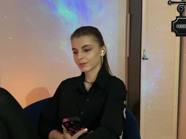 LISSSA1's BongaCams show and profile