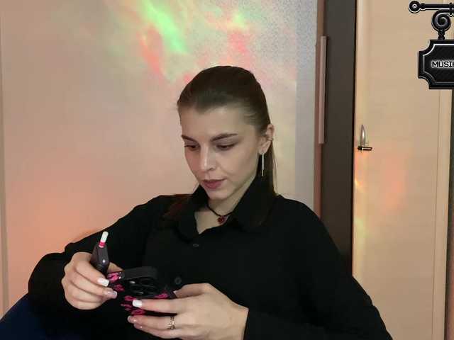 LISSSA1's BongaCams show and profile