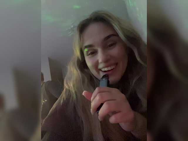 ShvartsAM from BongaCams