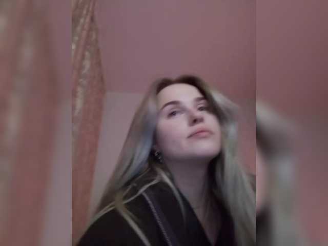 ShvartsAM's BongaCams show and profile