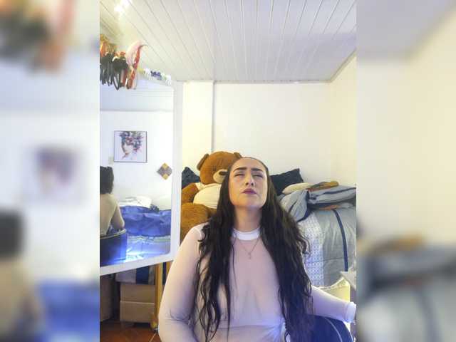 MeganHotCurvy's BongaCams show and profile